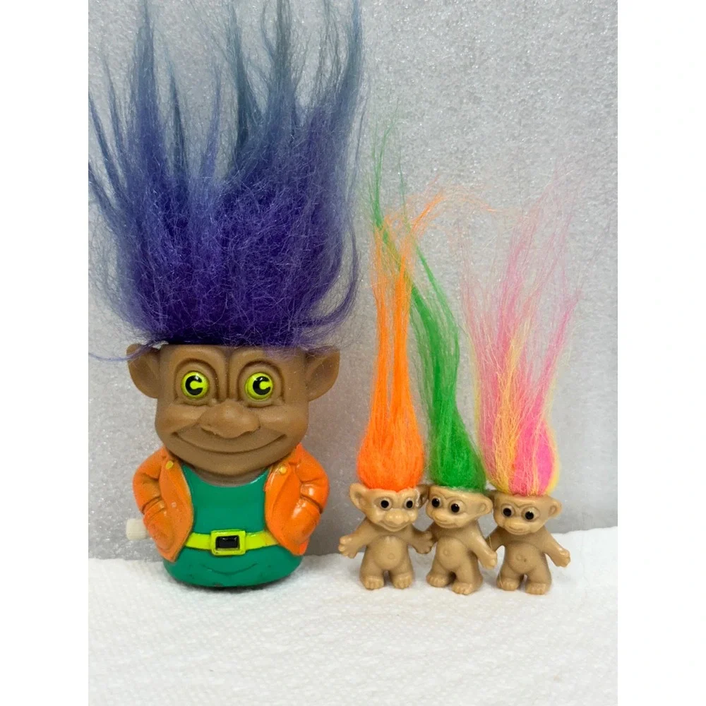 Vintage Wind Up Troll Toy with 3 Mini Trolls Blue Orange Green Pink Hair Vintage